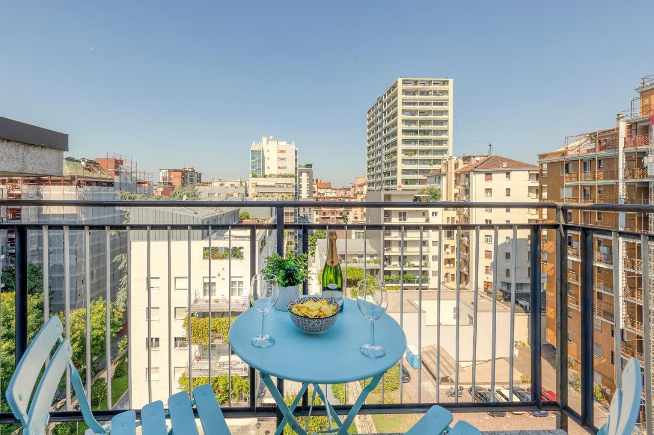 Ferrucci, 6 - Monolocale Al Settimo Cielo Lägenhet Milano Exteriör bild